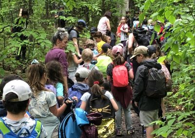 Groupe de jeunes en randonnée